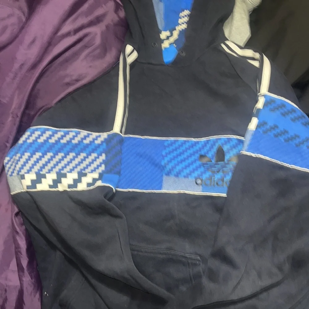 Adidas mens hoodie size M